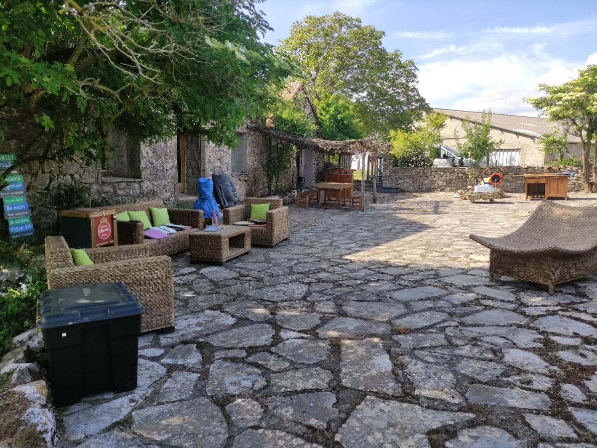Gite De Navacelles Blandas Exterior foto